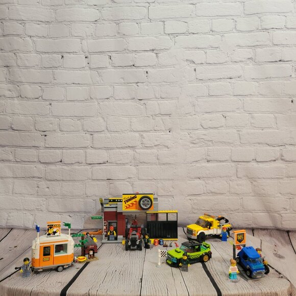 Lego City Tuning Workshop 60258 - Picture 2 of 12